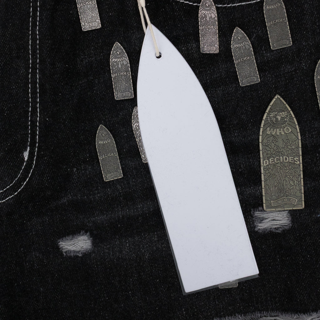 BLACK AMPLIFIED STRAIGHT-FIT JEANS