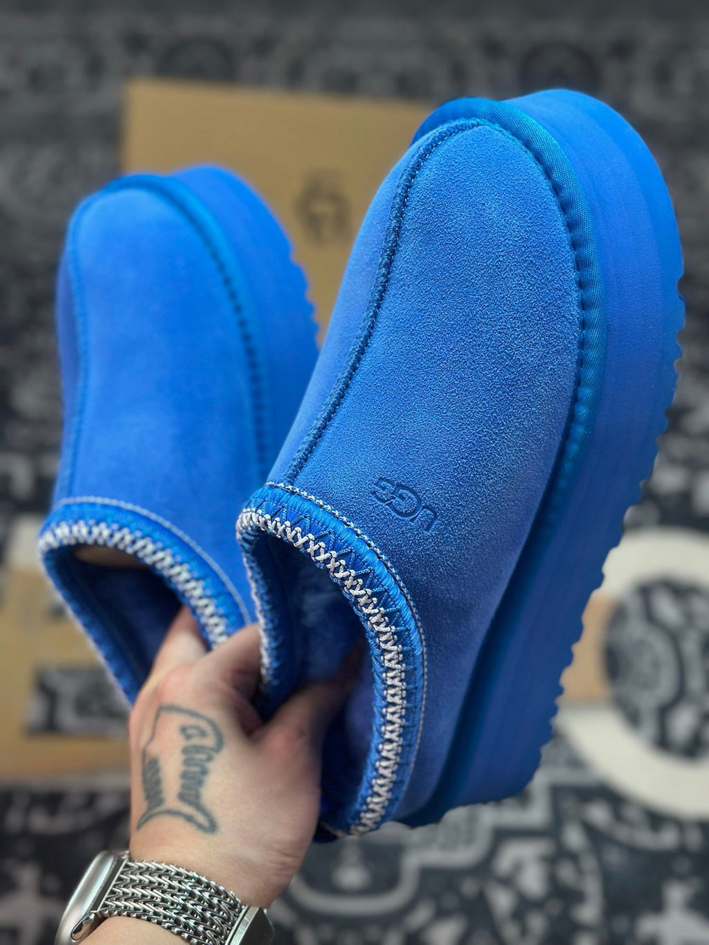 UGG Tazz Platform Snow Boots