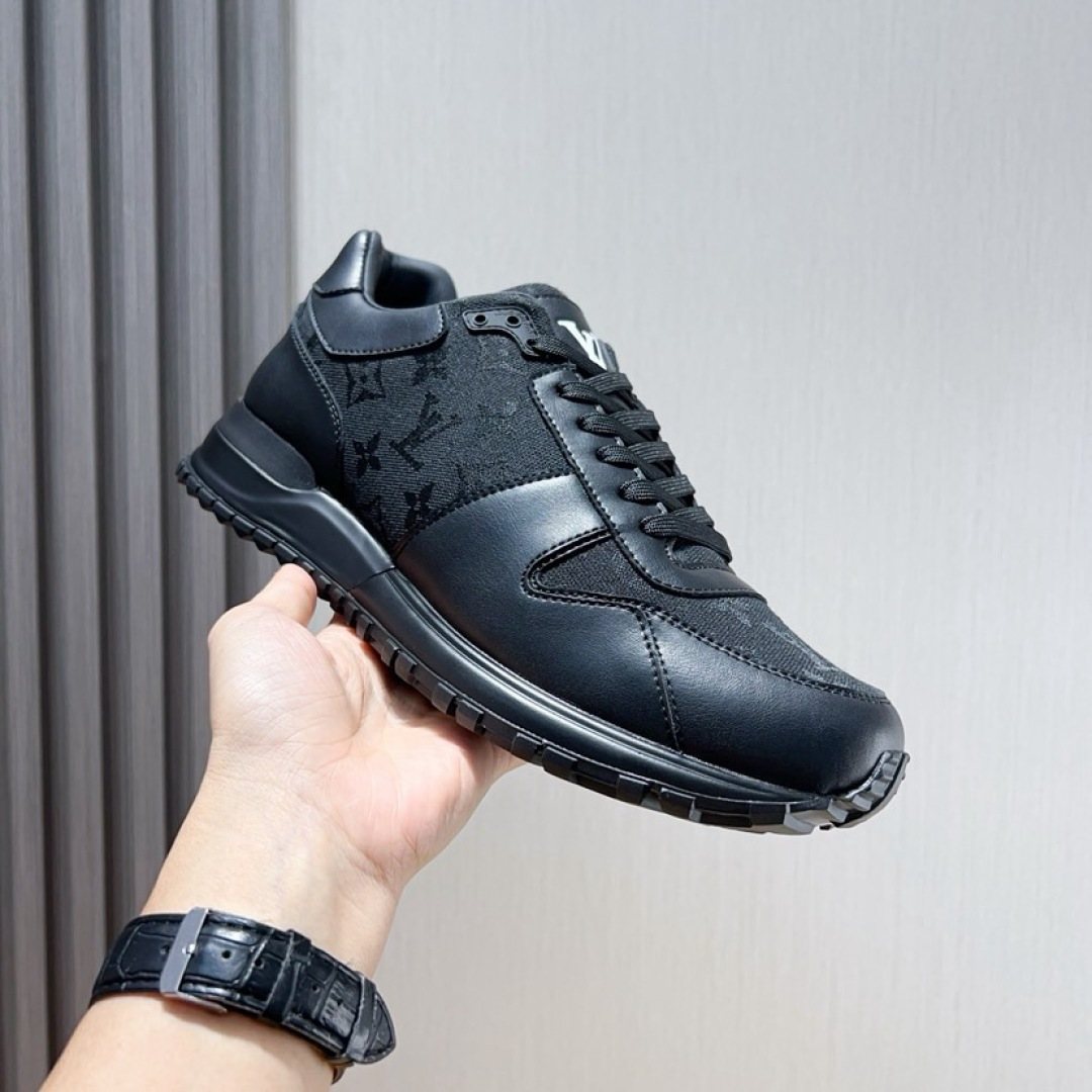 Louis Vuitton Black & Dark Gray Low-Top Sneakers - Padded Collar