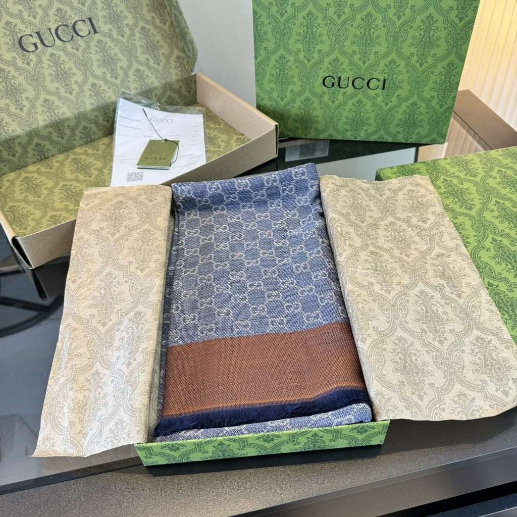 Gucci Blue-Gray Fringed Pattern Scarf